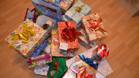 В Воронежской области заработала горячая линия по качеству новогодних детских подарков