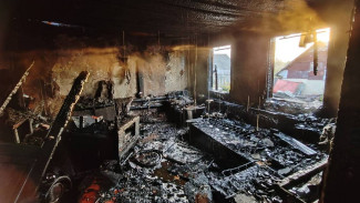 Появилось фото с места гибели матери и дочери на пожаре в Воронежской области