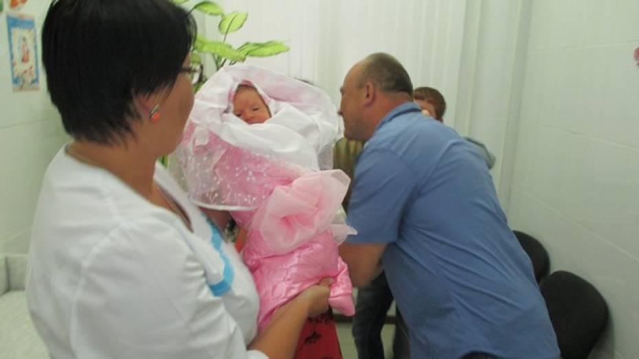 В Новохоперском районе стали чаще рожать вторых детей
