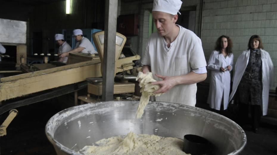 Роспотребнадзор нашел нарушения на большинстве хлебозаводов в Воронежской области 