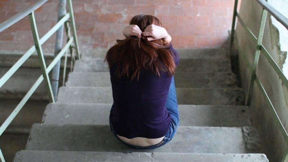 Житель Воронежской области довел школьницу до попытки самоубийства из-за интимной записи