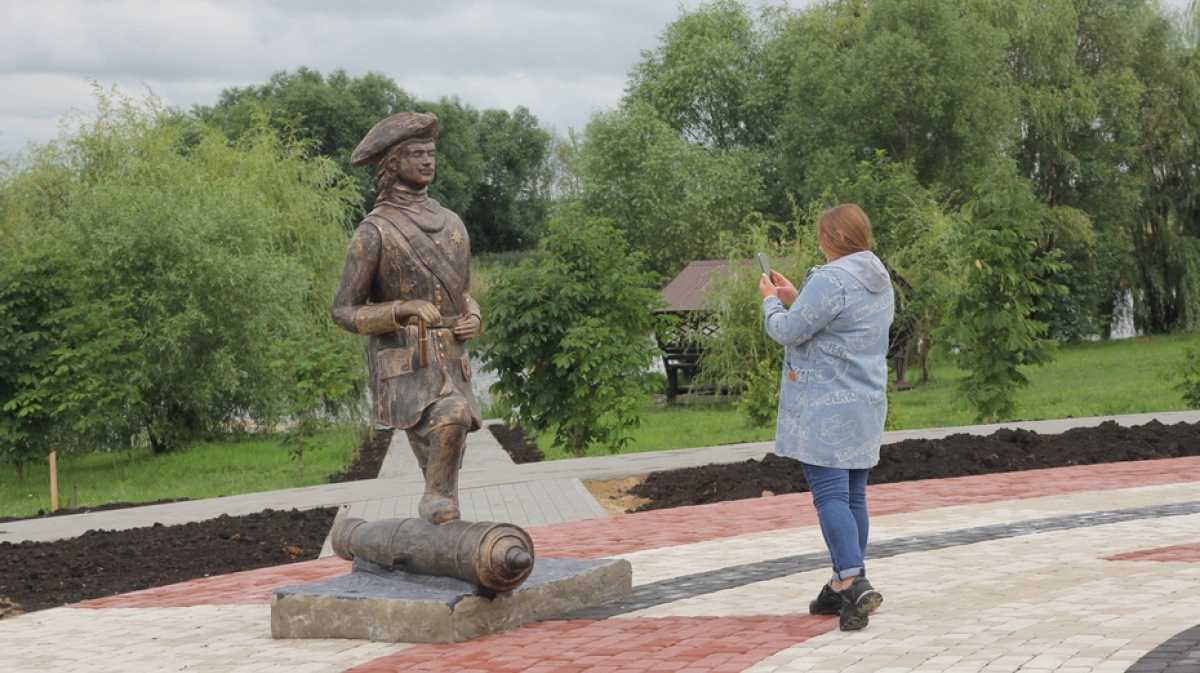 Бобровский на набережной