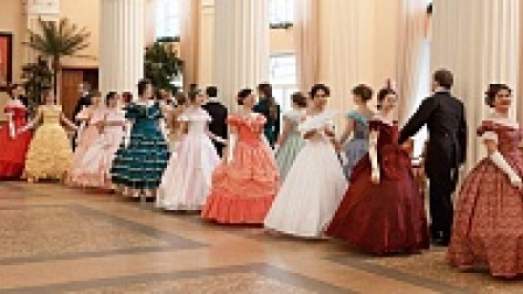 Воронежцы станцуют на балу в Театре оперы и балета