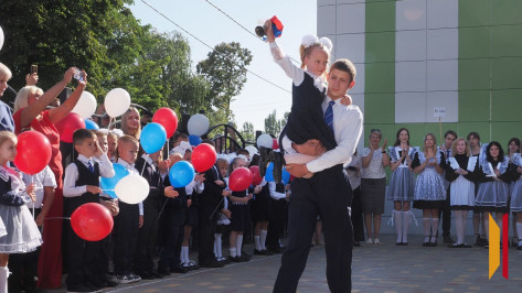 Обзор соцсетей: как в воронежских школах отметили День знаний