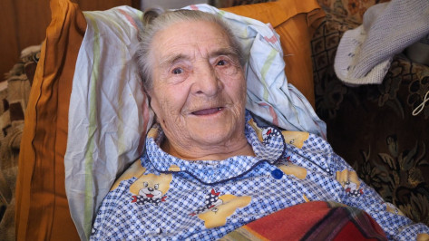 Про зубы и мудрость. Воронежский ветеран ВОВ отметила свое столетие