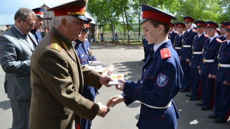Верхнемамонские кадеты получили памятные медали от Министерства обороны
