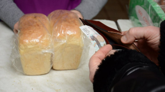 Крупнейшие торговые сети договорились заморозить цены на социальные продукты 