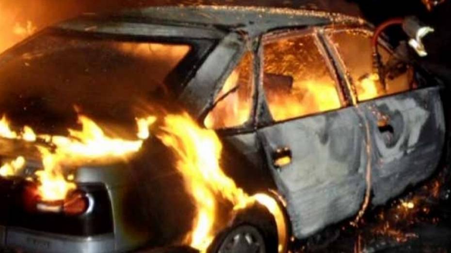 В Калачеевском районе за три дня сгорели две машины