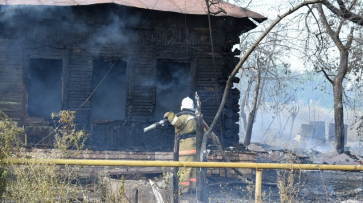 В Воронежской области при пожаре в частном доме погиб 35-летний мужчина