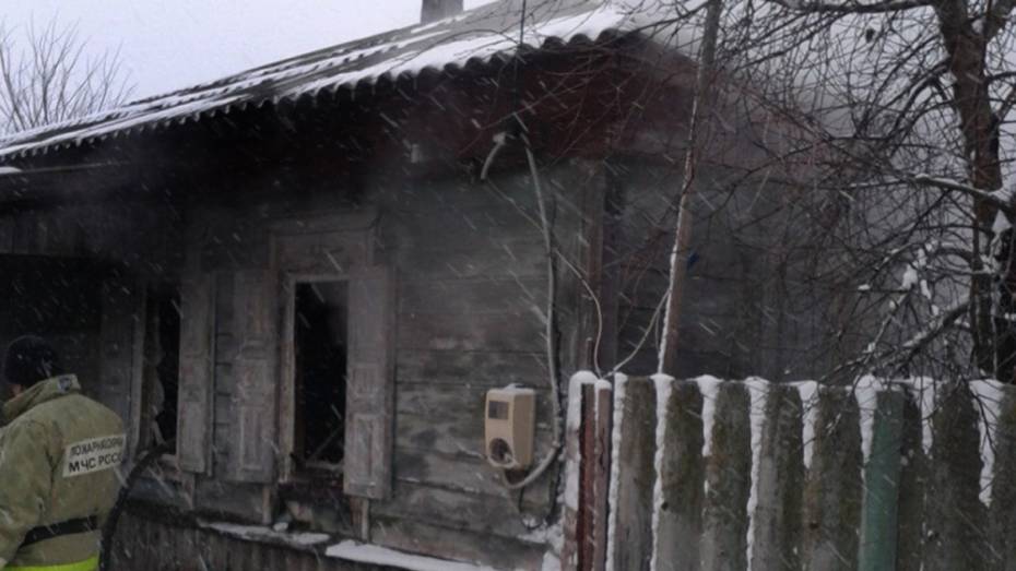 В Калачеевском районе при пожаре в жилом доме погиб 63-летний пенсионер