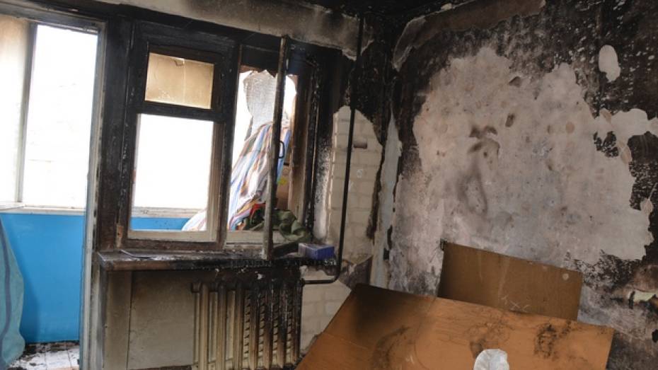 В Россоши в пятиэтажном доме выгорела однокомнатная квартира