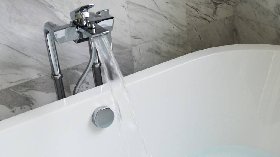 Из-за аварии часть Коминтерновского района Воронежа осталась без горячей воды 2 сентября