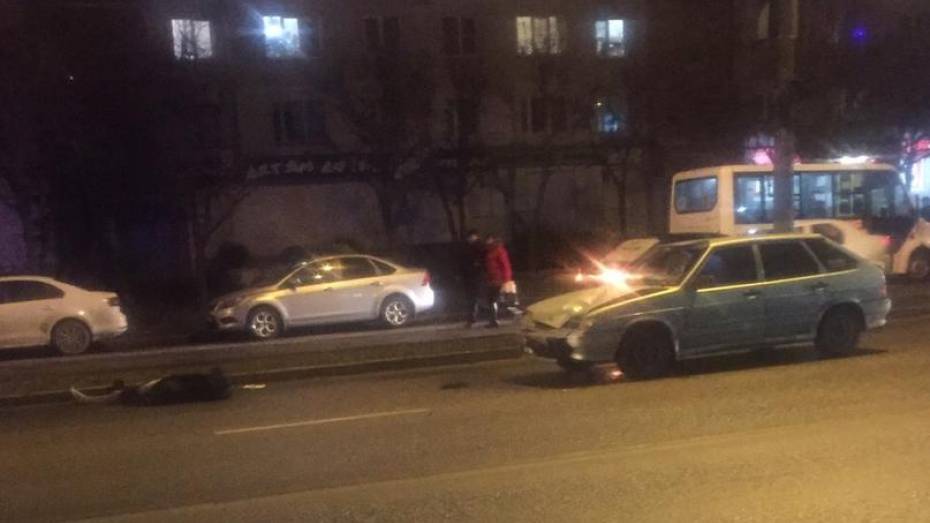 Под колесами «четырнадцатой» погиб пешеход на улице Лизюкова в Воронеже