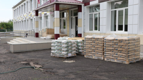 Воронежские строители приступили к ремонту гимназии в Марковском районе ЛНР