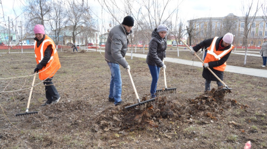 В Богучарском районе субботники начались раньше обычного