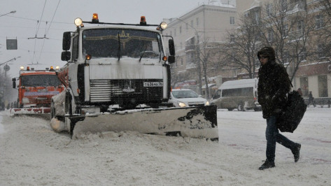 Воронежские коммунальщики выйдут в ночную смену из-за снегопада