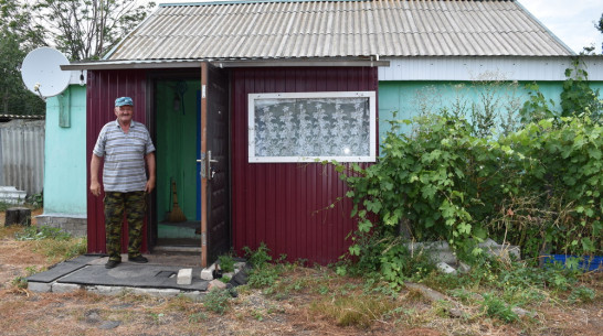 Жители Репьевского района помогли односельчанину-погорельцу купить дом