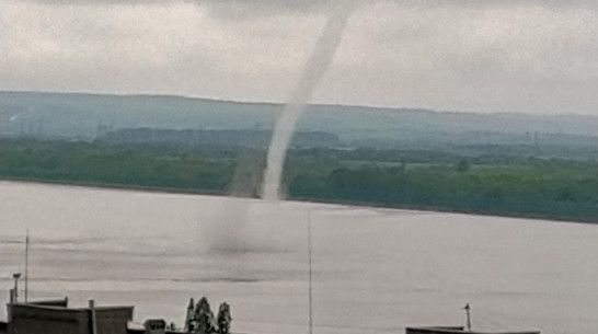 Синоптики объяснили причину появления водного вихря в Нововоронеже