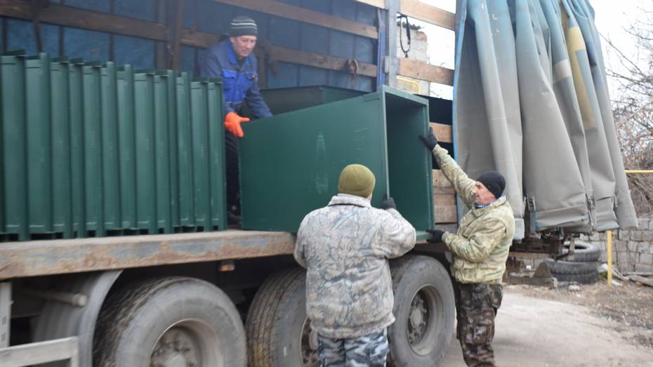 В поселения Подгоренского района закупили 241 контейнер для мусора