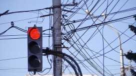 В Воронеже отключили светофор на оживленном перекрестке