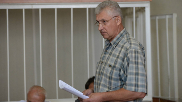 Экс-глава воронежского УФМС попросил условный срок за взятку иномаркой