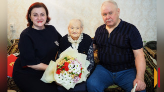 «Мама добилась всего, чего хотела в жизни»: воронежская труженица тыла Мария Шарапова отметила 100 лет