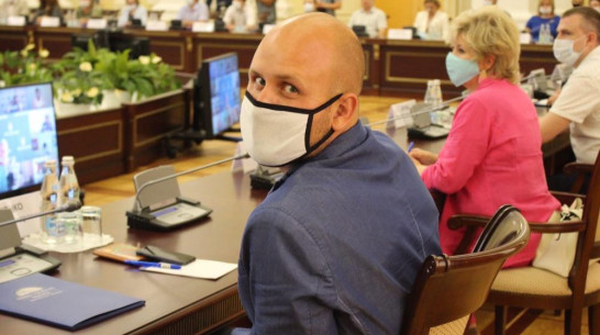 Воронежец Михаил Глущенко: «Переживаю за людей, которые со мной контактируют»