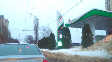 Воронежцы сообщили о проблемах с бензином на заправках крупной сети