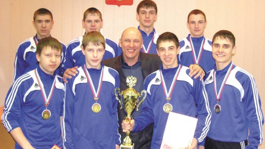 Аннинские спортсмены выиграли первенство России по русской лапте среди юниоров