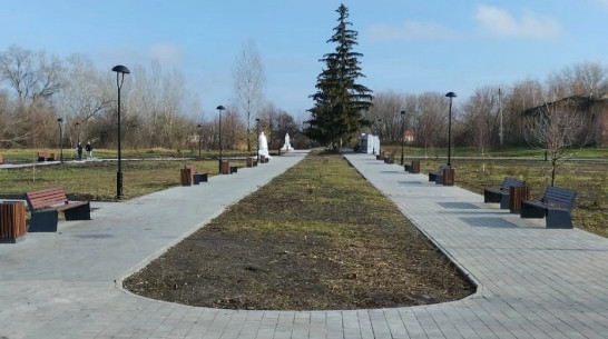 В таловском селе Новая Чигла завершили благоустройство парка за 7,5 млн рублей