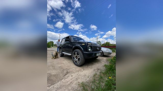 Из Семилукского района участникам СВО передали «Ниву» и гуманитарную помощь