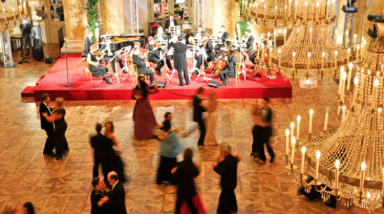 Сироты из Панинского района завтра идут на венский бал    