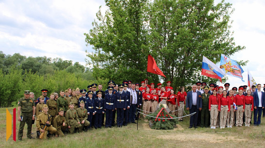 В Верхнемамонском районе на местах сражений ВОВ установили памятные знаки
