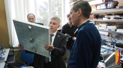 Депутат Госдумы Евгений Ревенко посетил передовую инженерную школу Воронежского госуниверситета