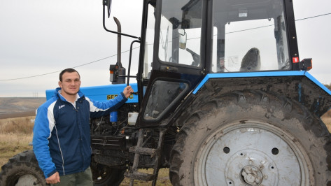 Молодой фермер из Нижнедевицкого района получил грант 2,5 млн рублей 