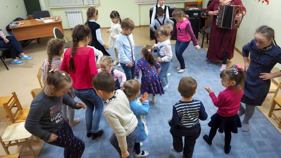 Первые лица Воронежской области поздравили юных жителей с Днем защиты детей