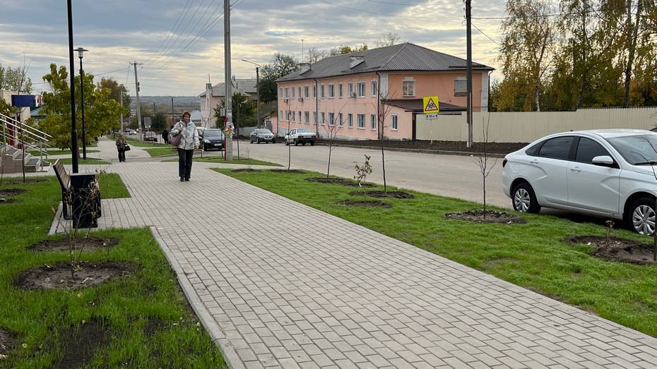 В Острогожске завершили благоустройство улицы Комсомольской