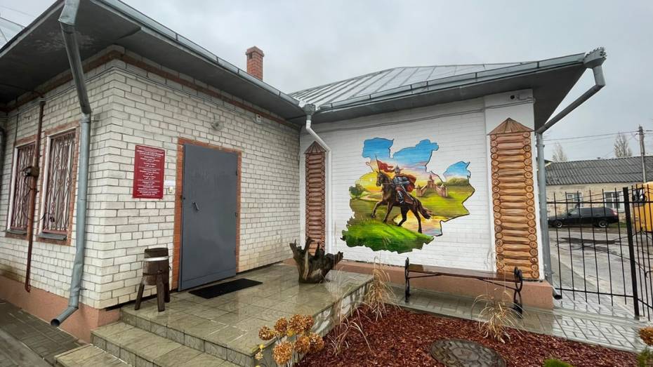 В Новой Усмани появился мурал с воеводой Борисом Собакиным