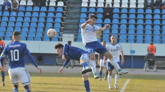 Без голов и фастфуда: как воронежцы встретили первый весенний матч «Факела»