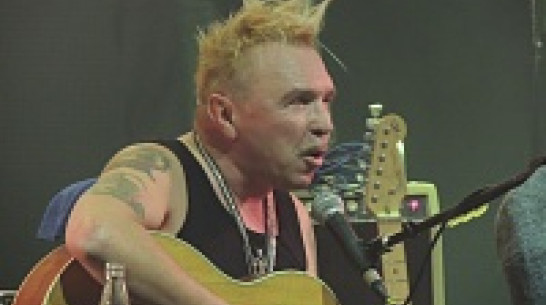 В Воронеже Гарик Сукачев сроднился с Сергеем Безруковым 