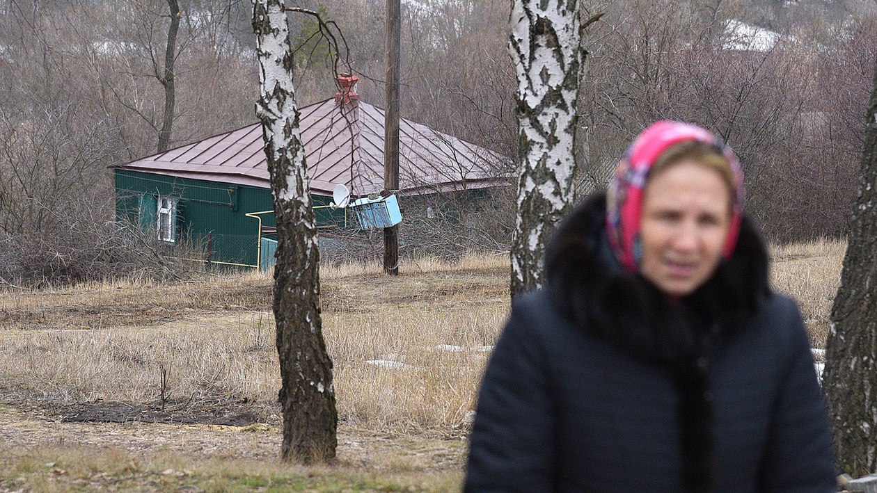 «Так легче». Жительница Белгорода вернулась в воронежское село ради могилы брата-афганца