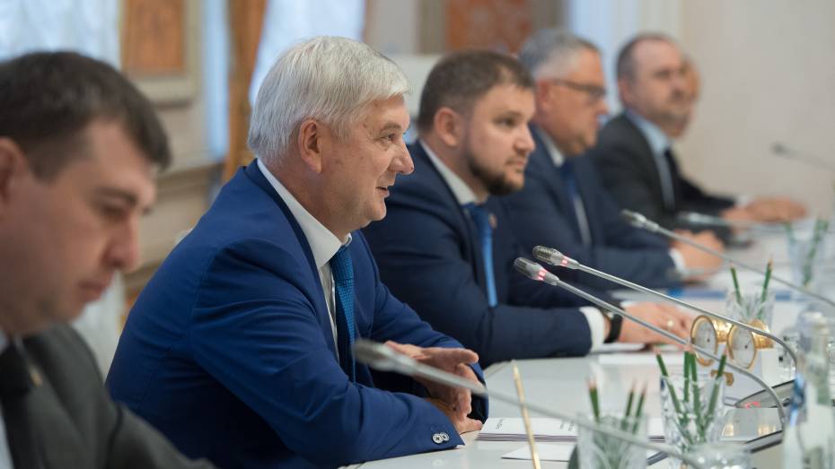 «У нас большие совместные планы»: воронежский губернатор провел рабочую встречу с послом Республики Беларусь