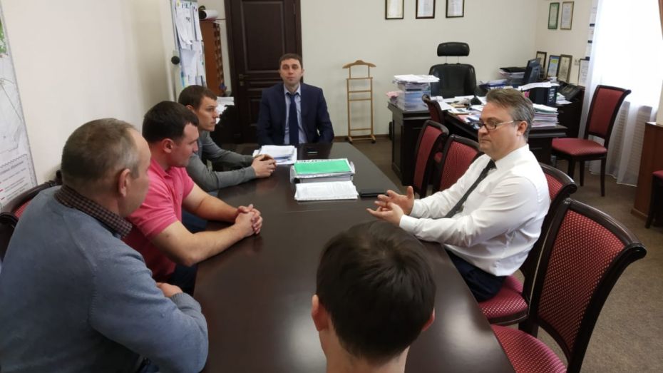 Мэр Воронежа поручил увеличить зарплату коммунальщикам после их забастовки