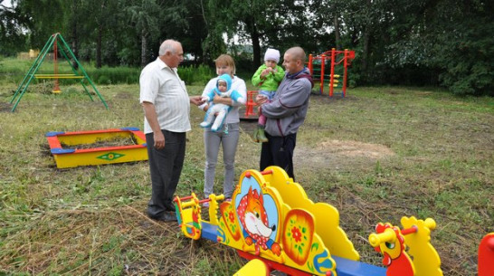 Детские площадки установлены в шести населенных пунктах Эртильского района