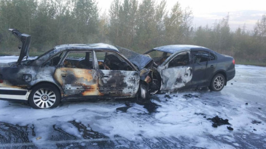 В Воронежской области в ДТП с двумя легковушками погибли 5 человек