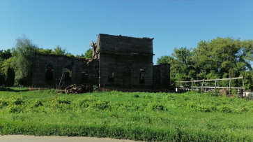 Под Воронежем рухнул купол деревянной церкви XIX века