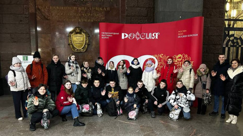Школьники Острогожского района отправились на выставку «Россия» в Москву