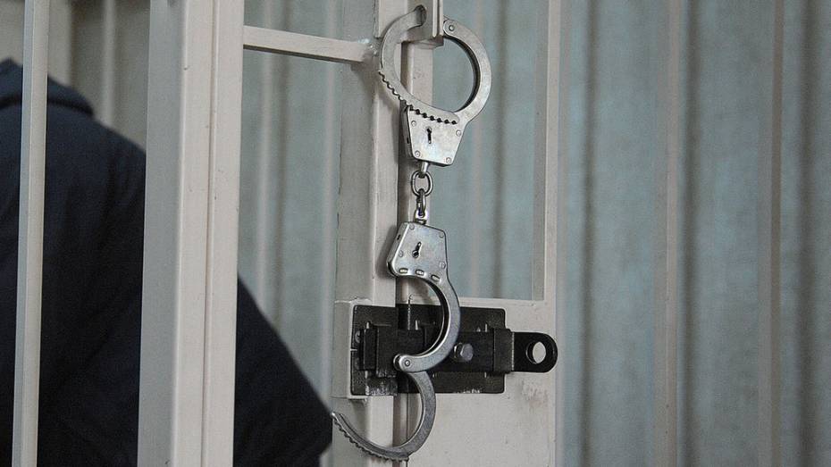 Воронежского полицейского арестовали за кражу 1,2 млн рублей у бойца СВО