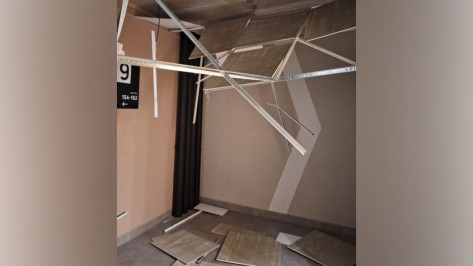 В Воронеже в новостройке на улице Независимости обрушился потолок