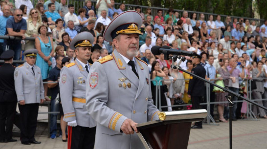 Начальник воронежского ГУ МВД поздравил сотрудников полиции с профессиональным праздником
